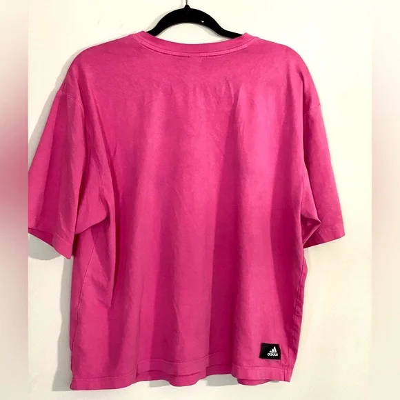 Pink adidas t-shirt - Picture 2 of 5